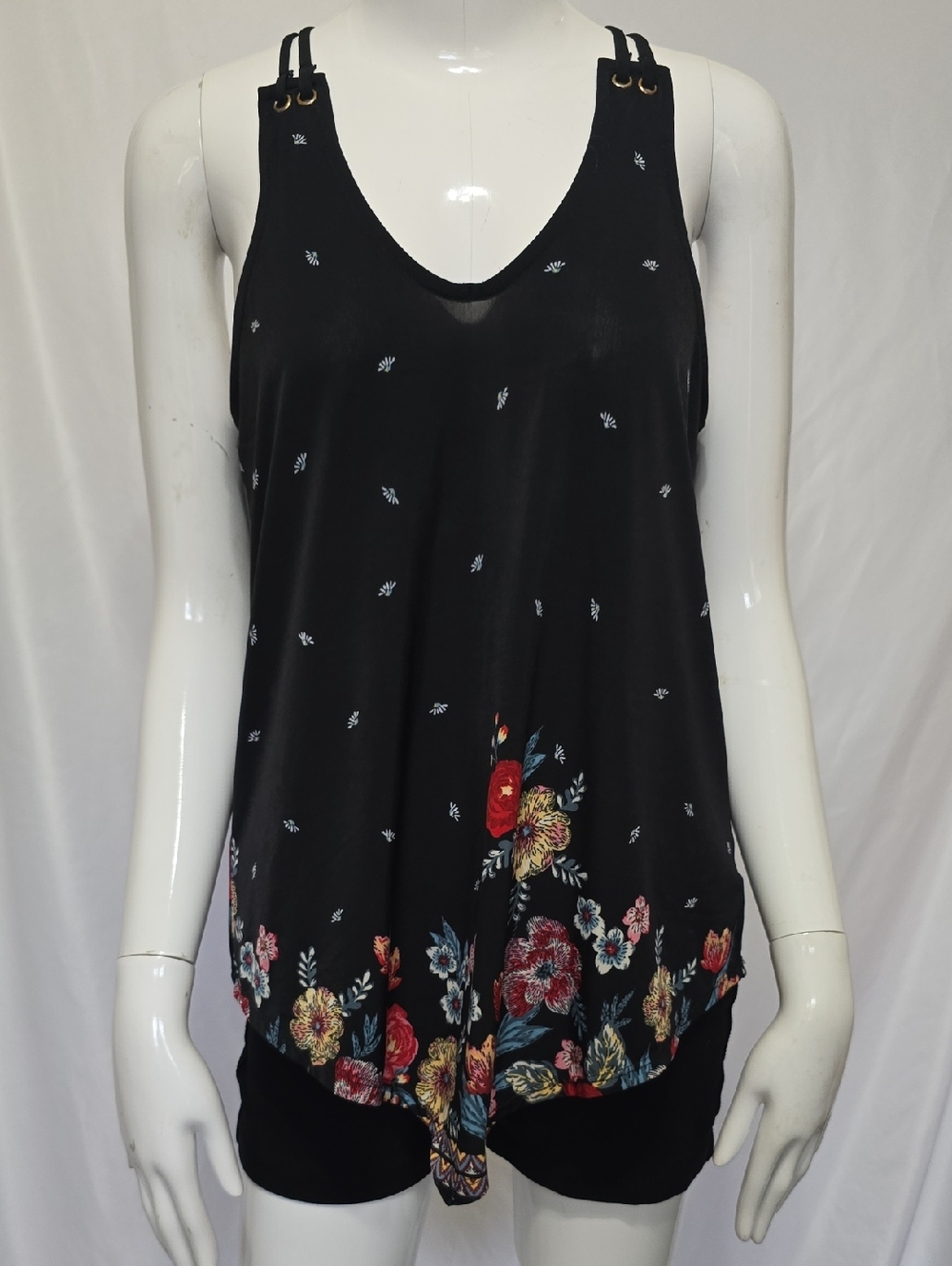 LAVISH Boho Floral Border Print Flowy Tank Top Grommet Strap Cami Medium